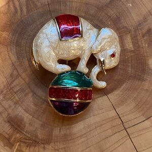 Swirl enamel circus elephant